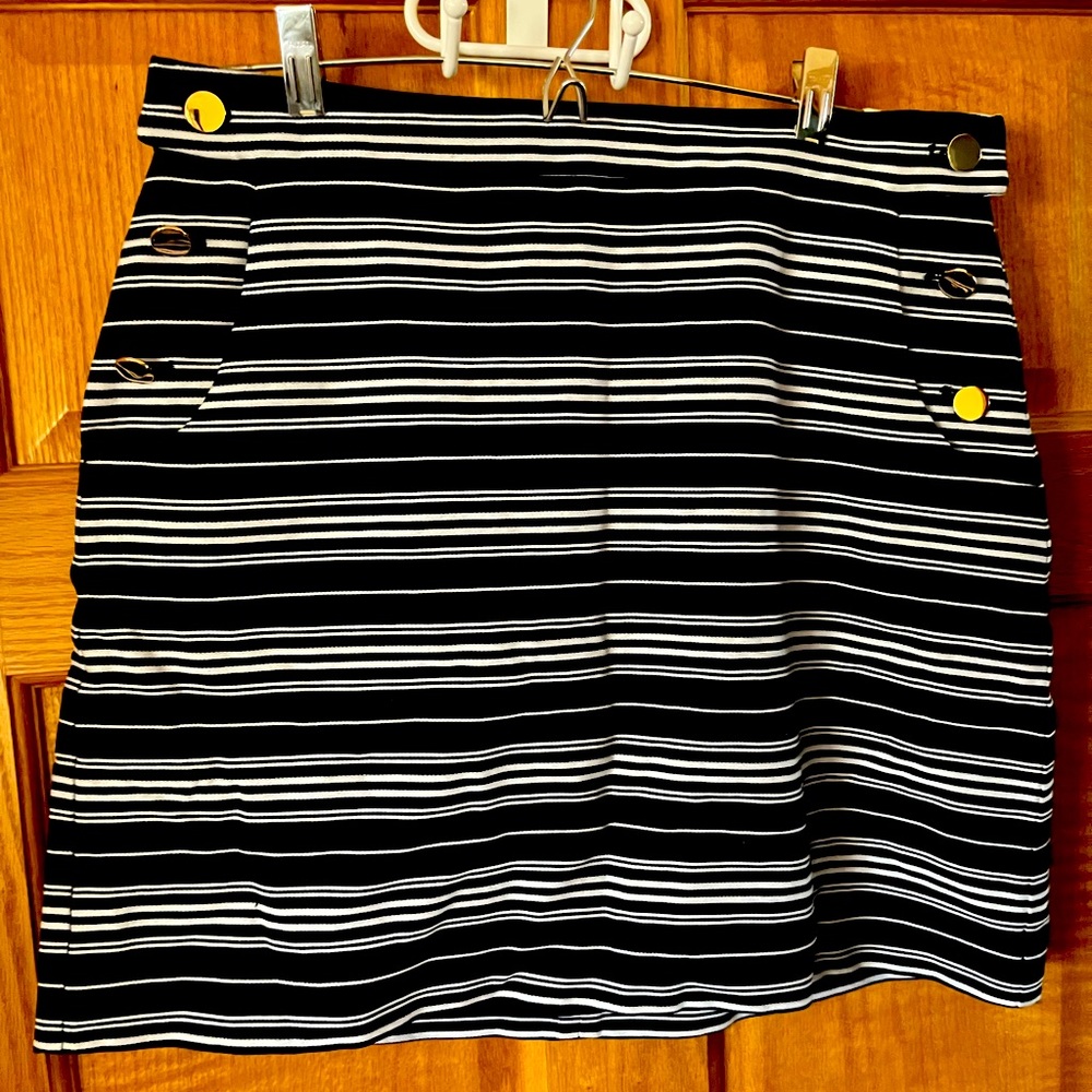 Worn once, in really good condition! I will give more photos if wanted.